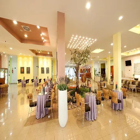 Aurora Plava Laguna فندق 4*