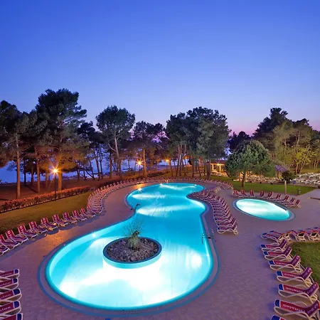 Aurora Plava Laguna أوماغ