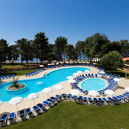 Aurora Plava Laguna فندق أوماغ