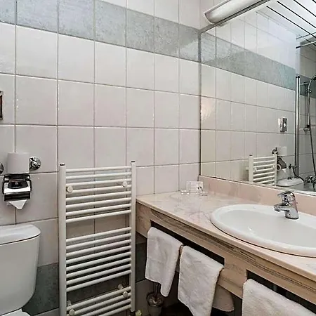 מלון Aurora Plava Laguna 4*