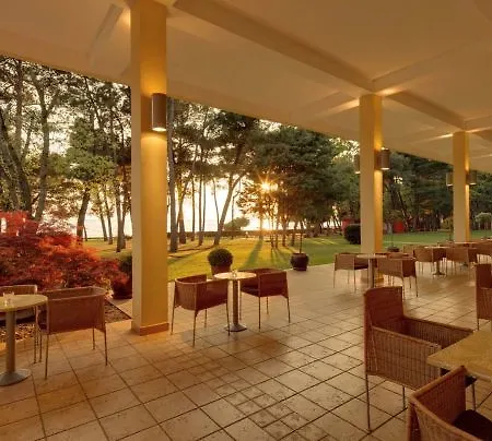 Aurora Plava Laguna 4* أوماغ