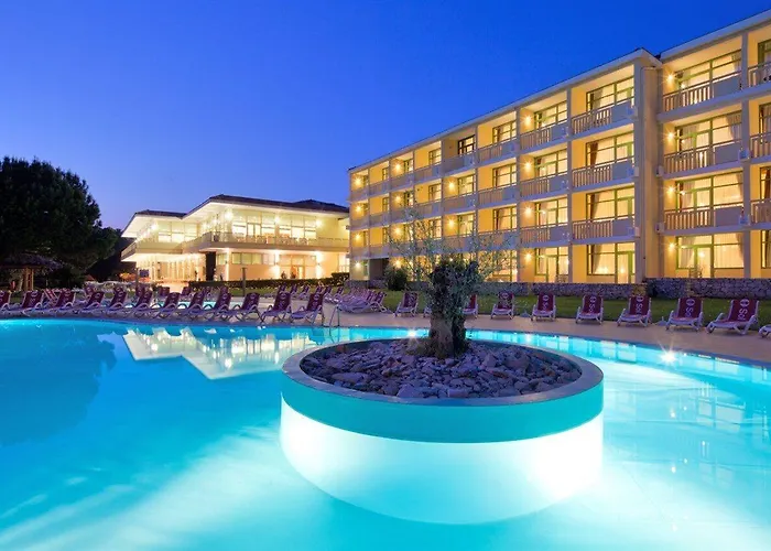 Отель Aurora Plava Laguna 4*