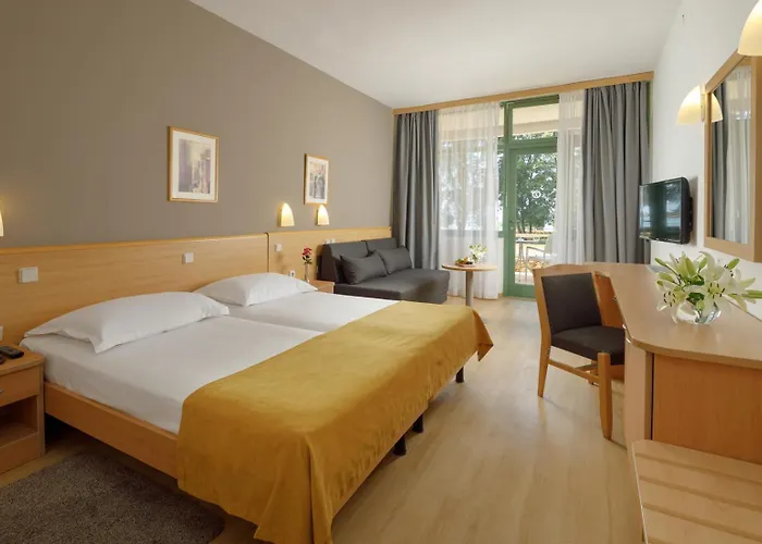 Отель Aurora Plava Laguna