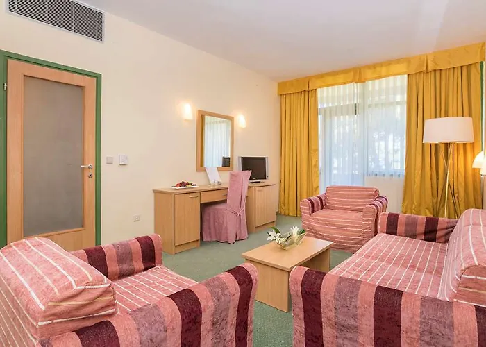 Отель Aurora Plava Laguna Умаг