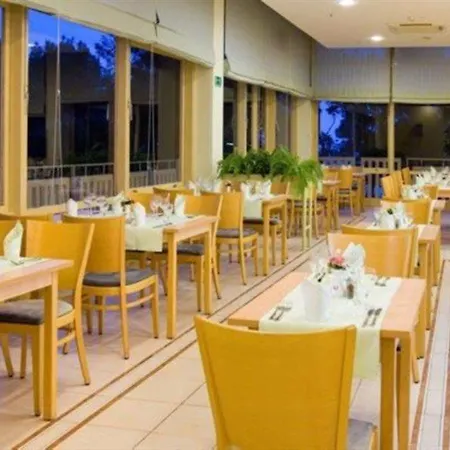 酒店 Aurora Plava Laguna 4*